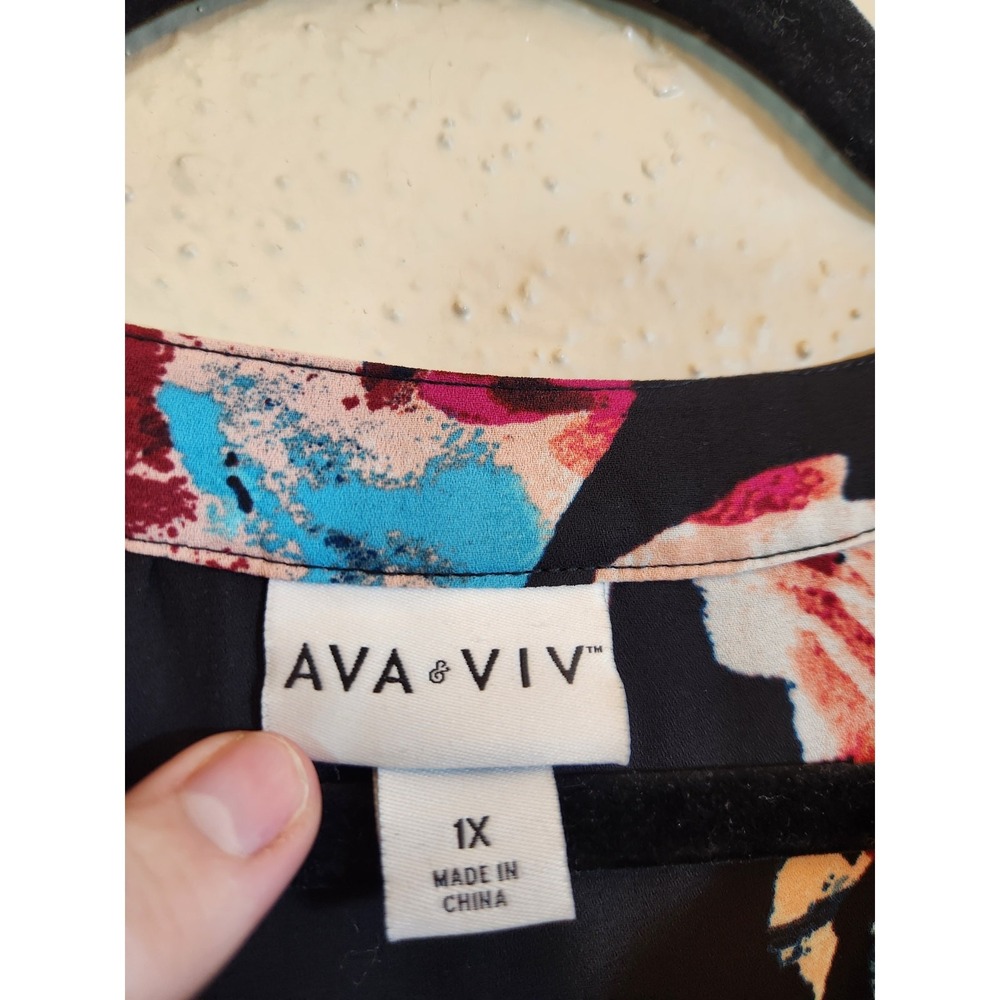 Ava & Viv Womens 1X Black Multicolor Floral Blouse Roll Tab Sleeve V-Neck Top - Picture 3 of 6
